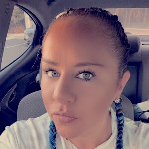 Meet your Posher, Kelli